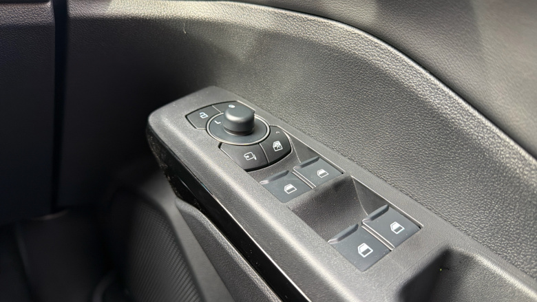 Ford Puma 1.0 EcoBoost Hybrid mHEV ST-Line X 5dr Petrol Hatchback